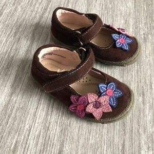 Okie Dokie Brown Mary Jane shoes size 5